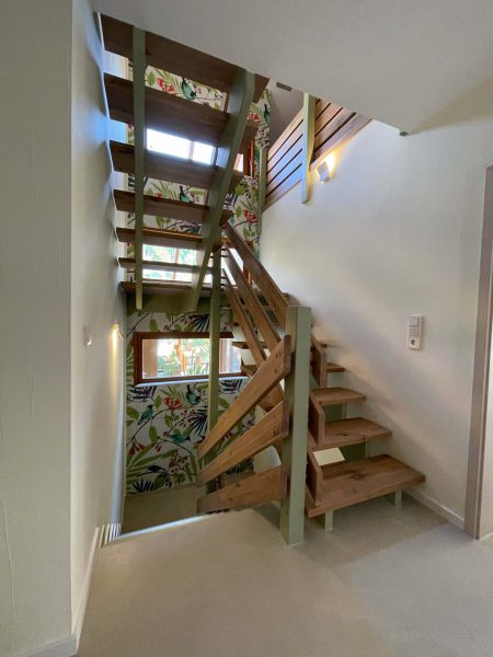 julia-miller-renovierung-einfamilienhaus-mi-treppe_1-scaled